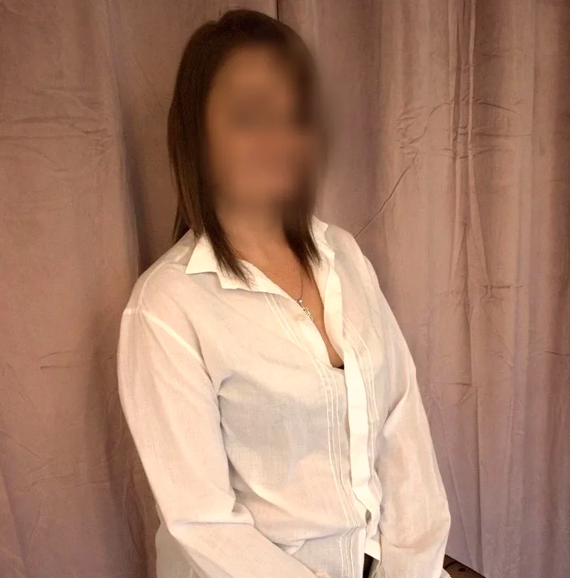 Ewa, 38
