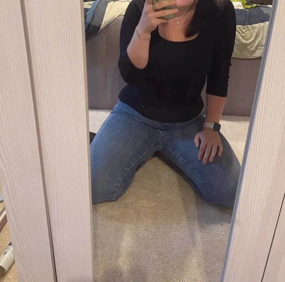 Gemma, 28