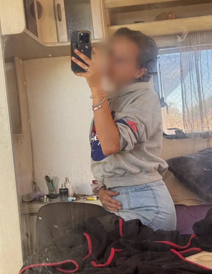 Kayleigh, 24
