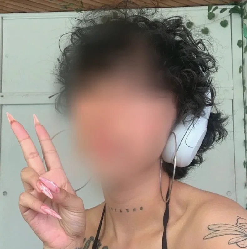 Molly, 26