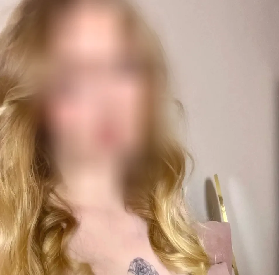 Rosie, 23