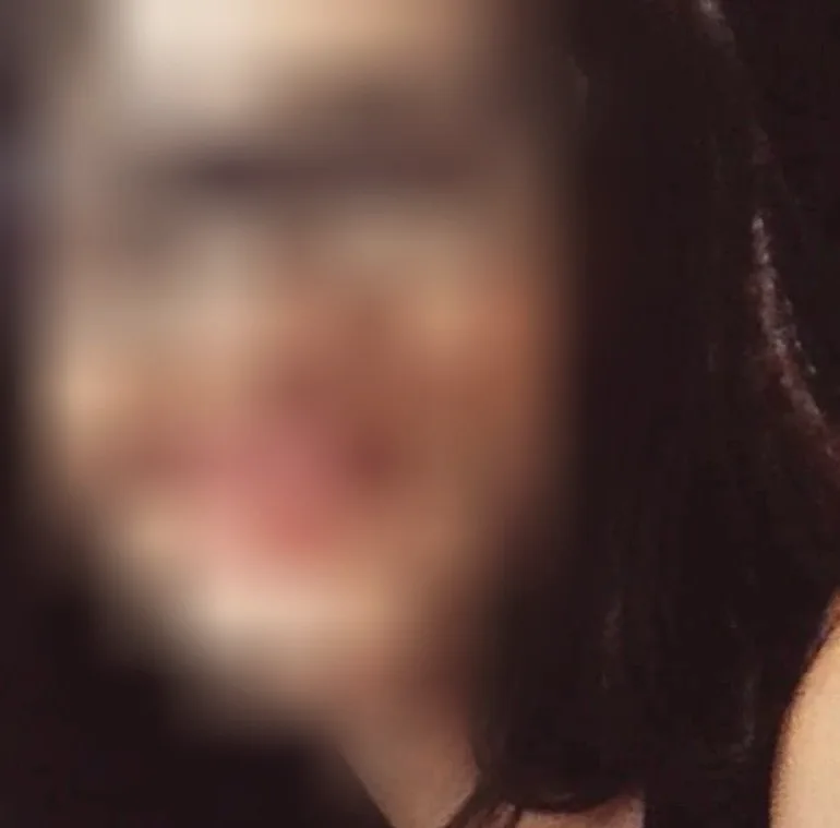 Sofia, 25